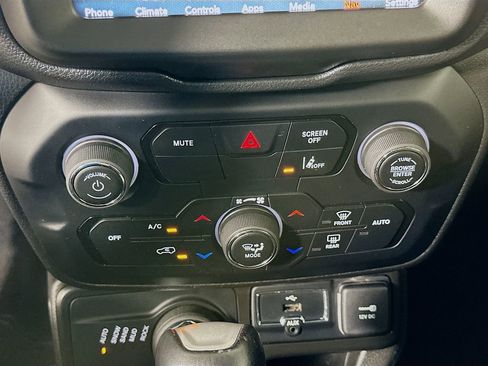 Used 2021 Jeep Renegade Trailhawk w/ Sun & Sound Group AWD/4WD image 16