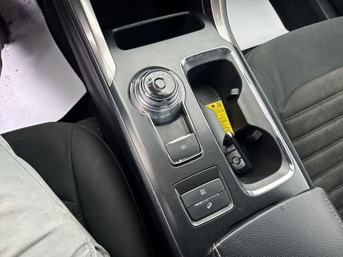 Used 2019 Ford Fusion SE image 23