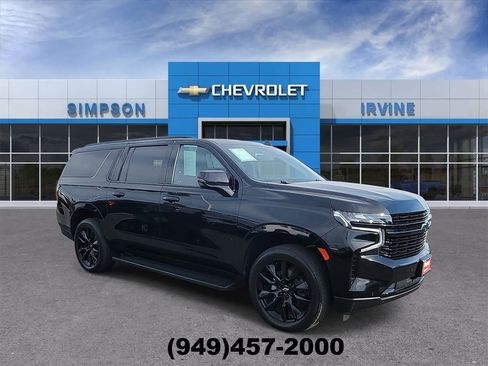 Used 2024 Chevrolet Suburban RST w/ Sport Performance Package image 2