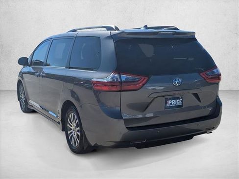 Used 2020 Toyota Sienna XLE Premium image 7