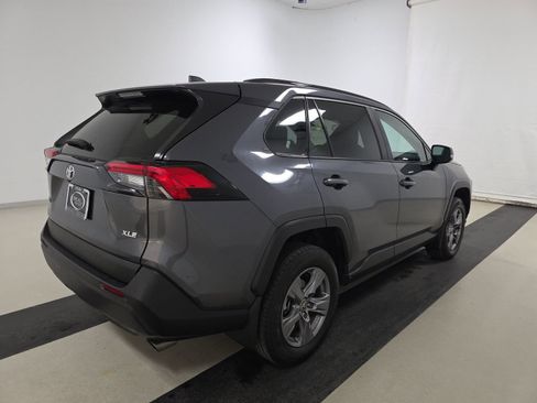 Used 2024 Toyota RAV4 XLE w/ Convenience Package FWD image 5