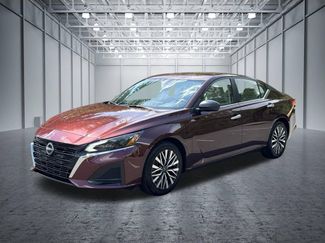 Certified 2025 Nissan Altima 2.5 SV FWD video 3