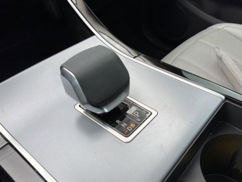 Used 2024 Land Rover Range Rover Evoque S image 24