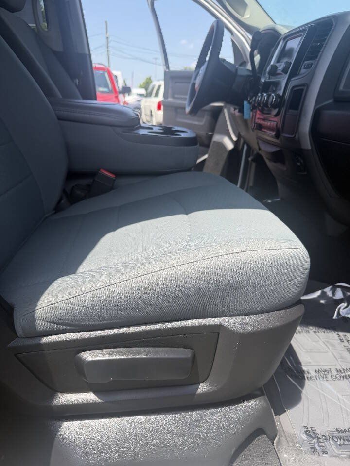 Used 2018 RAM 2500 Tradesman w/ Chrome Appearance Group AWD/4WD image 16