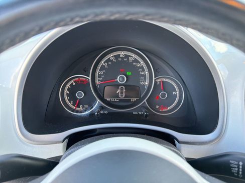 Used 2019 Volkswagen Beetle 2.0T SE w/ SE Premium Package image 16