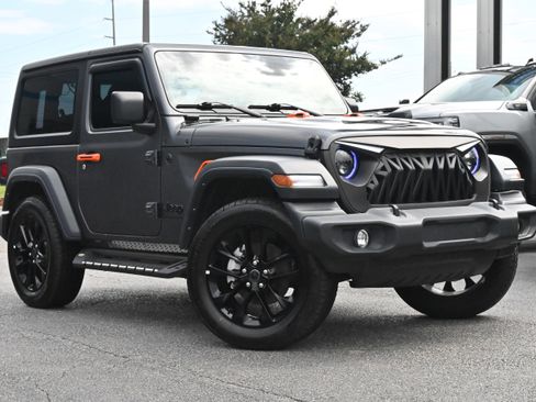 Used 2024 Jeep Wrangler Sport AWD/4WD image 2