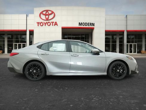 New 2026 Toyota Camry SE FWD image 21
