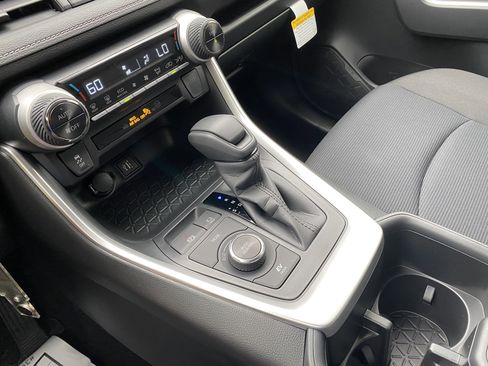 Used 2025 Toyota RAV4 LE image 28