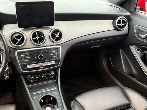 Used 2018 Mercedes-Benz GLA 250 image 15