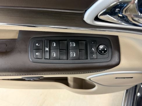 Used 2021 Jeep Grand Cherokee Summit AWD/4WD image 13