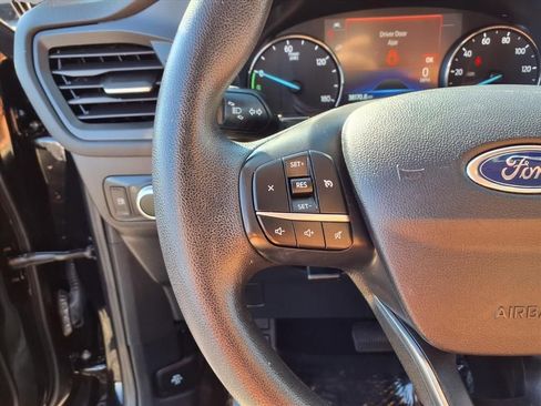 Used 2021 Ford Escape SE image 13