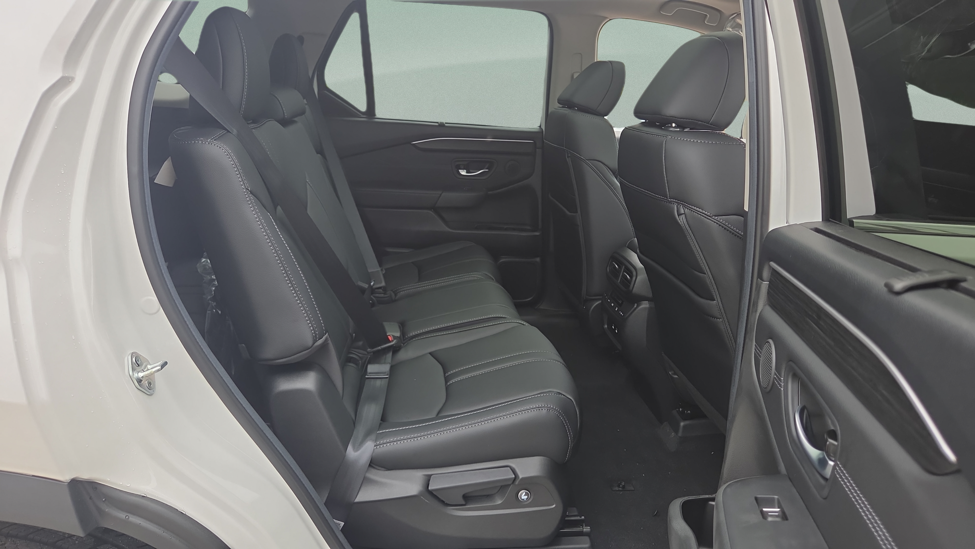 New 2026 Honda Pilot Touring image 15