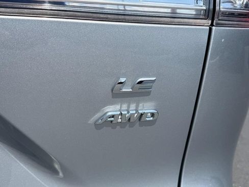 Used 2023 Toyota Corolla Cross LE w/ Moonroof Package AWD/4WD image 7