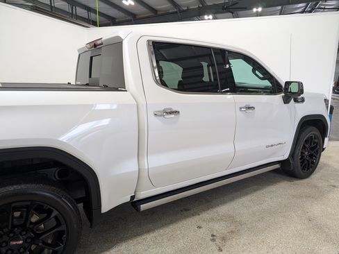 Used 2024 GMC Sierra 1500 Denali w/ Denali Reserve Package AWD/4WD image 3