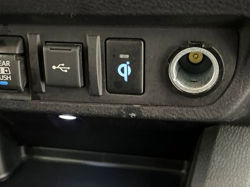 Used 2023 Toyota Tacoma TRD Off-Road image 46