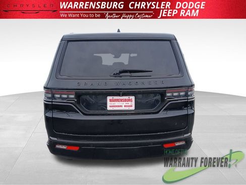 Used 2024 Jeep Grand Wagoneer L Series II w/ Quick Order Packagew 28T AWD/4WD image 5