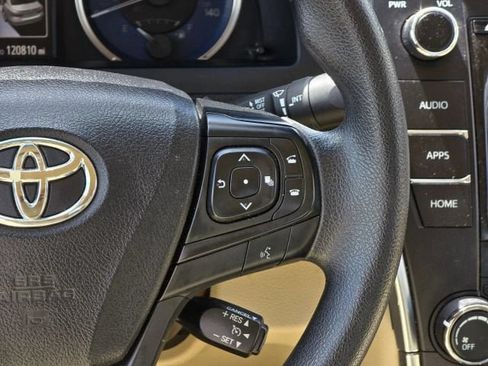Used 2016 Toyota Camry LE FWD image 23