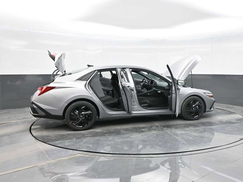 New 2026 Hyundai Elantra SEL Sport Premium image 31