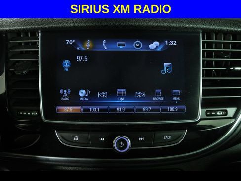 Used 2018 Buick Encore Essence FWD image 5