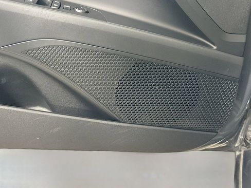 Used 2023 Hyundai Elantra SEL image 18