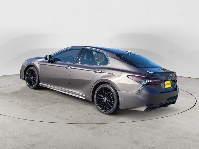 Used 2023 Toyota Camry XSE FWD image 7