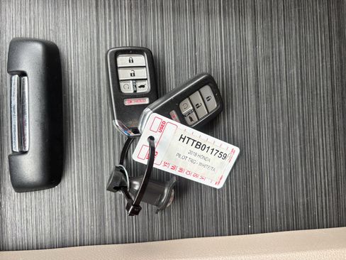 Certified 2018 Honda Pilot Touring image 41