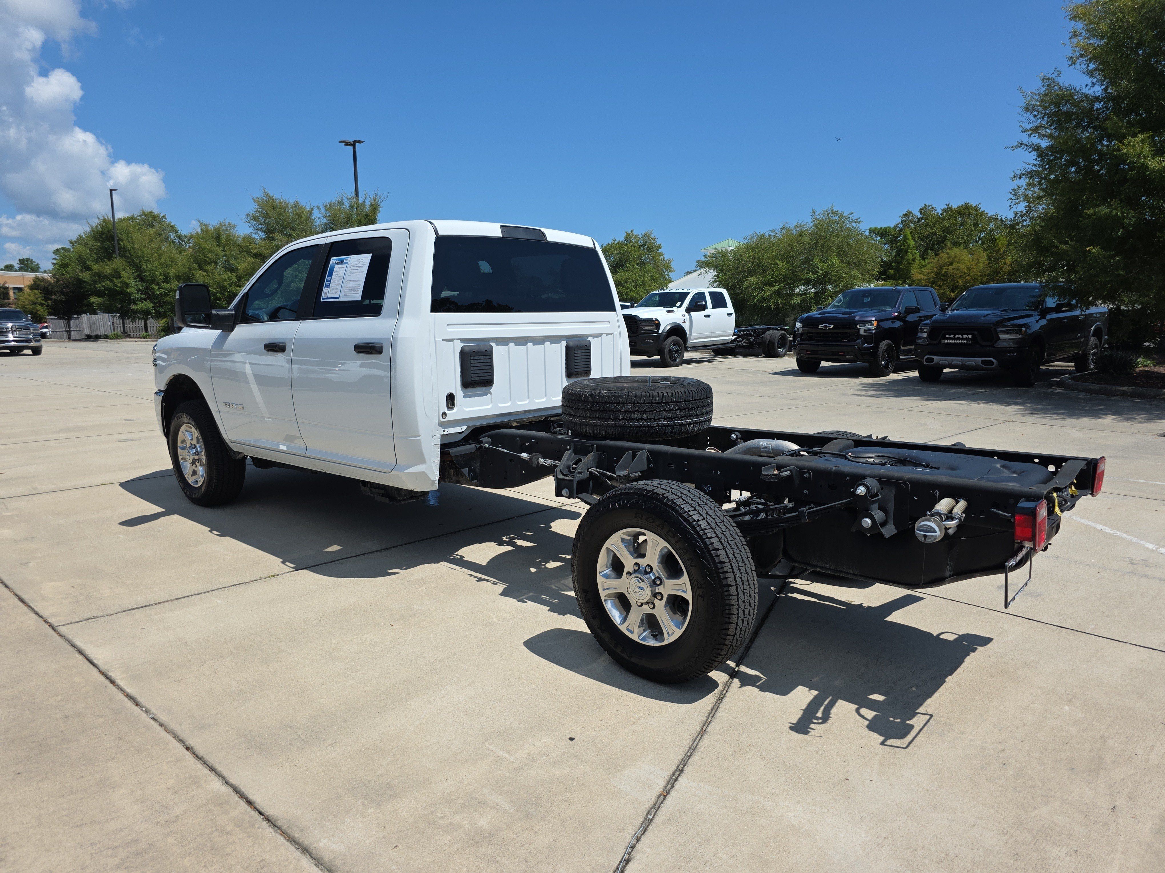 Used 2025 RAM 3500 Big Horn AWD/4WD image 7