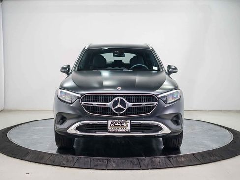 Used 2026 Mercedes-Benz GLC 300 image 2