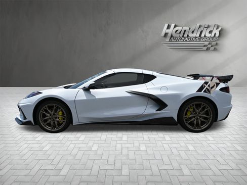 Used 2024 Chevrolet Corvette Stingray Premium Cpe RWD image 7