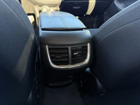 Used 2024 Chevrolet Malibu LT image 26