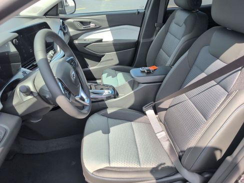New 2026 Chevrolet Trax LT w/ Driver Confidence Package FWD image 15