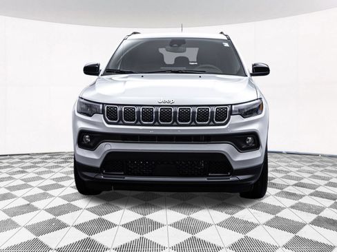 Used 2023 Jeep Compass Latitude AWD/4WD image 15