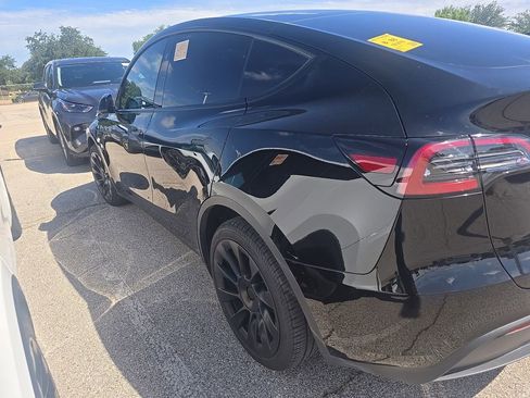 Used 2025 Tesla Model Y Long Range AWD/4WD image 8