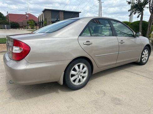 Used 2003 Toyota Camry XLE FWD image 9