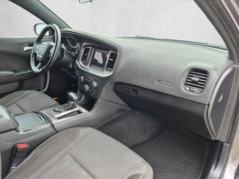 Used 2019 Dodge Charger SXT w/ Blacktop Package RWD image 22