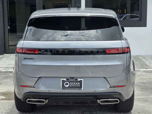 Used 2025 Land Rover Range Rover Sport Dynamic SE AWD/4WD image 6