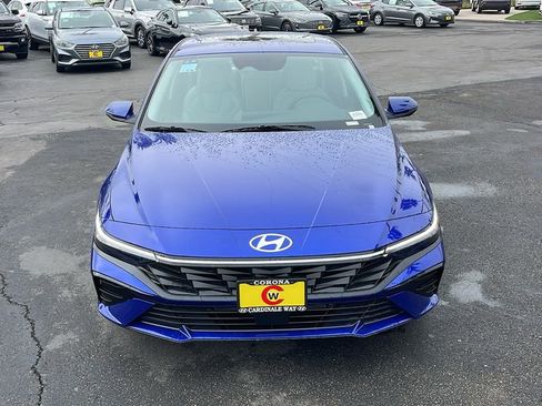 New 2025 Hyundai Elantra Limited image 2