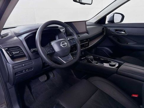 Certified 2025 Nissan Rogue Platinum AWD/4WD image 7