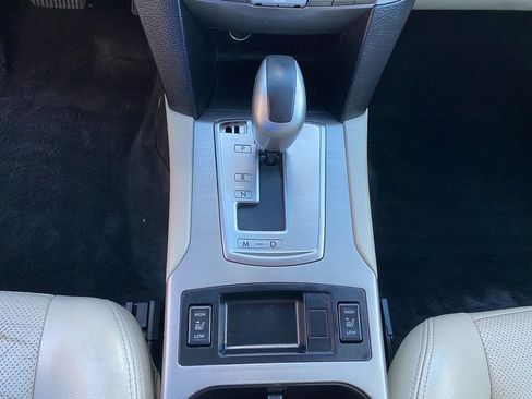 Used 2011 Subaru Outback 3.6R Limited w/ PWR Moonroof Pkg image 22