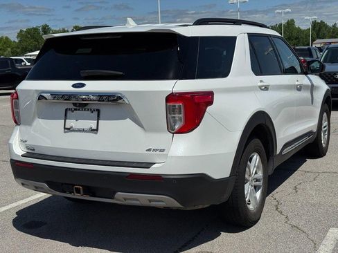 Used 2022 Ford Explorer XLT w/ Equipment Group 202A AWD/4WD image 3