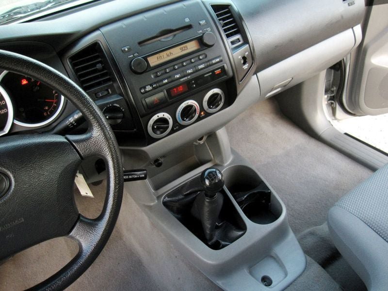 Used 2006 Toyota Tacoma 4x4 Regular Cab w/ Standard Pkg #1 image 22