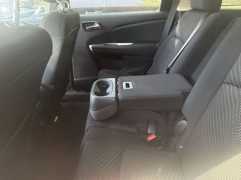 Used 2014 Dodge Journey SXT FWD image 12