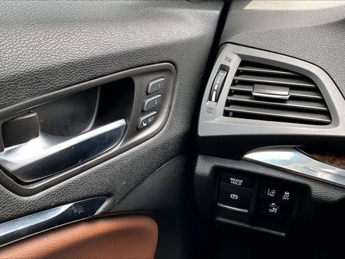 Used 2017 Acura MDX FWD w/ Technology Package image 36