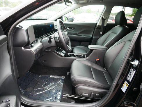 Used 2024 Hyundai Kona Limited AWD/4WD image 12