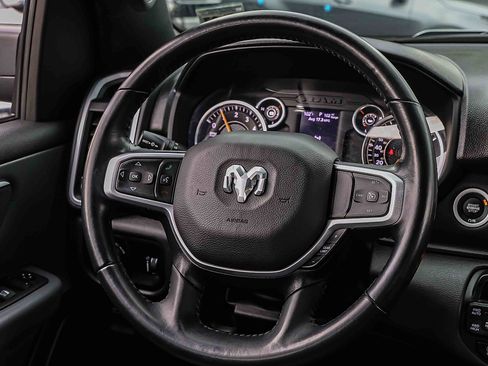 Used 2022 RAM 1500 Big Horn AWD/4WD image 14