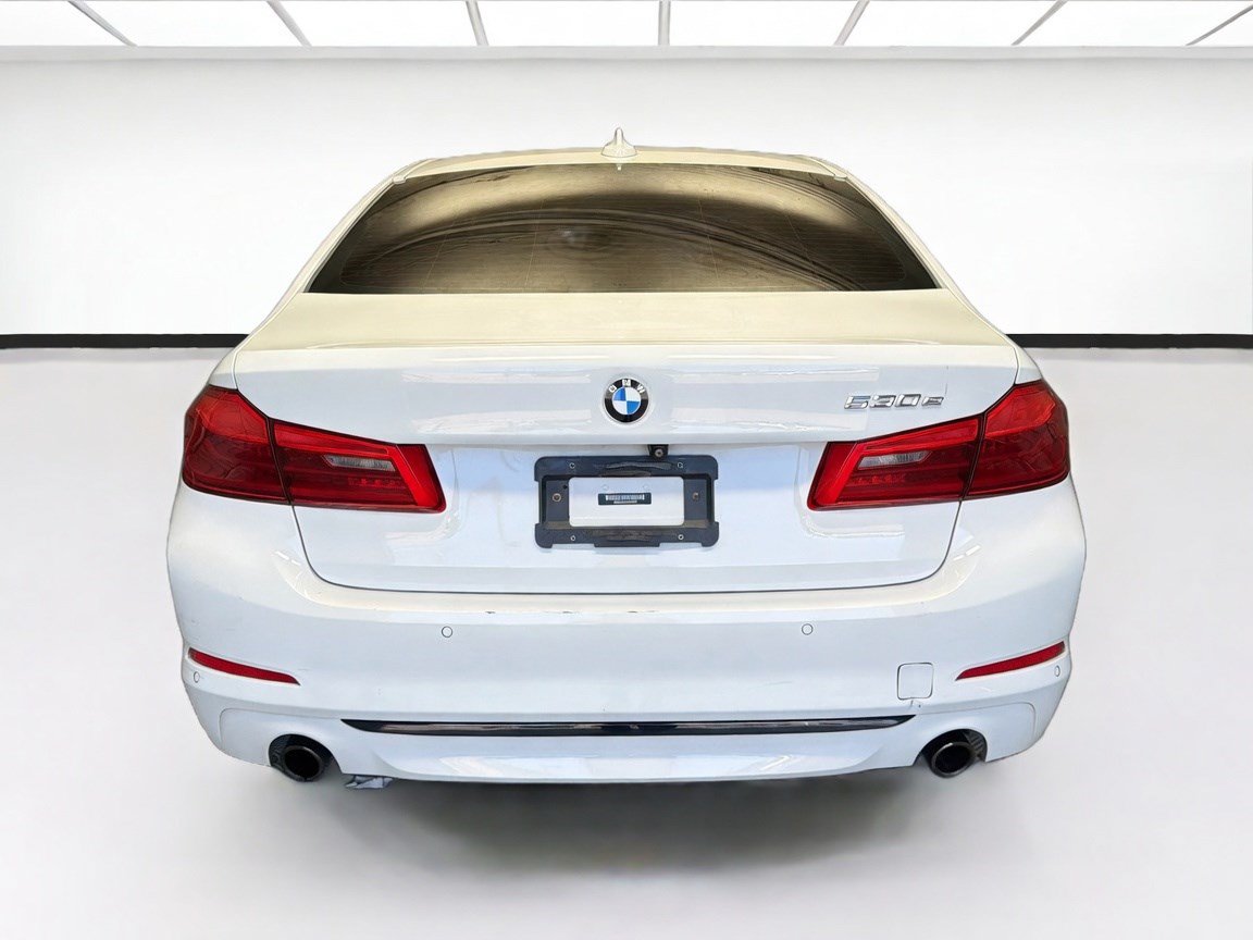 Used 2019 BMW 530e w/ Convenience Package RWD image 5