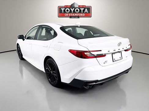 Certified 2025 Toyota Camry SE image 5