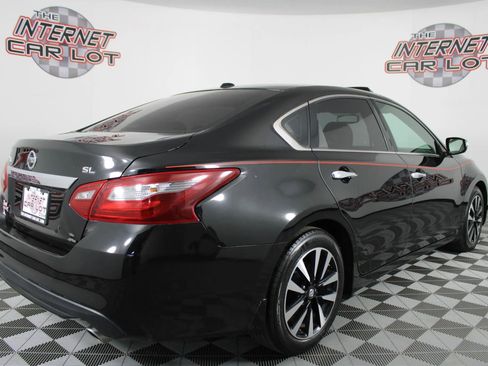 Used 2018 Nissan Altima 2.5 SL w/ 2.5 SL Technology Package image 7