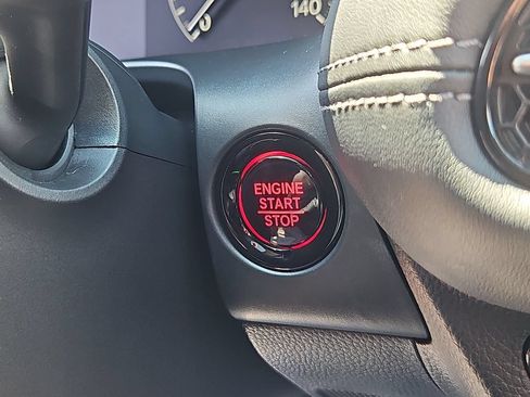 Used 2025 Honda HR-V EX-L image 19