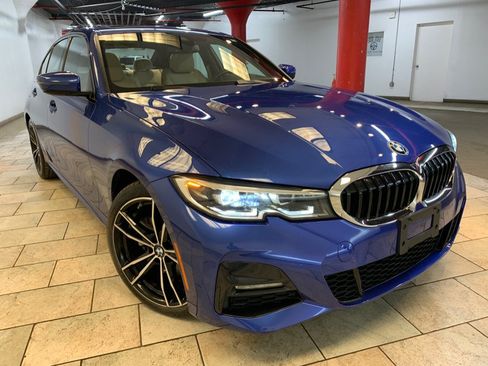 Used 2021 BMW 330i xDrive Sedan w/ M Sport Package AWD/4WD image 4